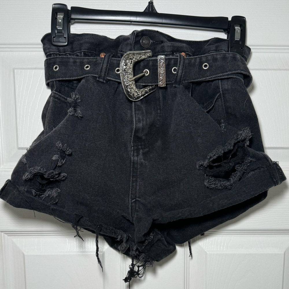 Signature 8 Ultra High Rise Short